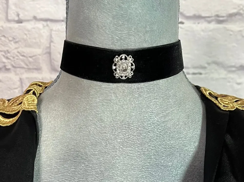 Handmade Victorian Style Velvet Choker Necklace with Faux Diamond Centerpiece